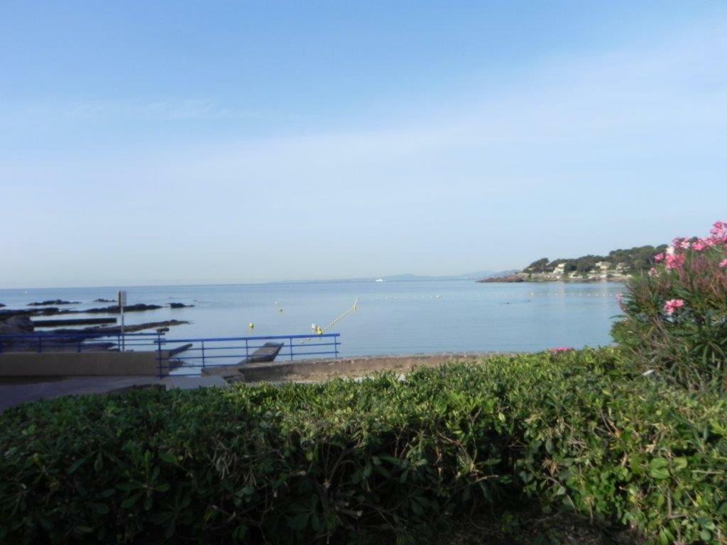 B&B Le Clos Des Vignes Saint Raphael Kültér fotó