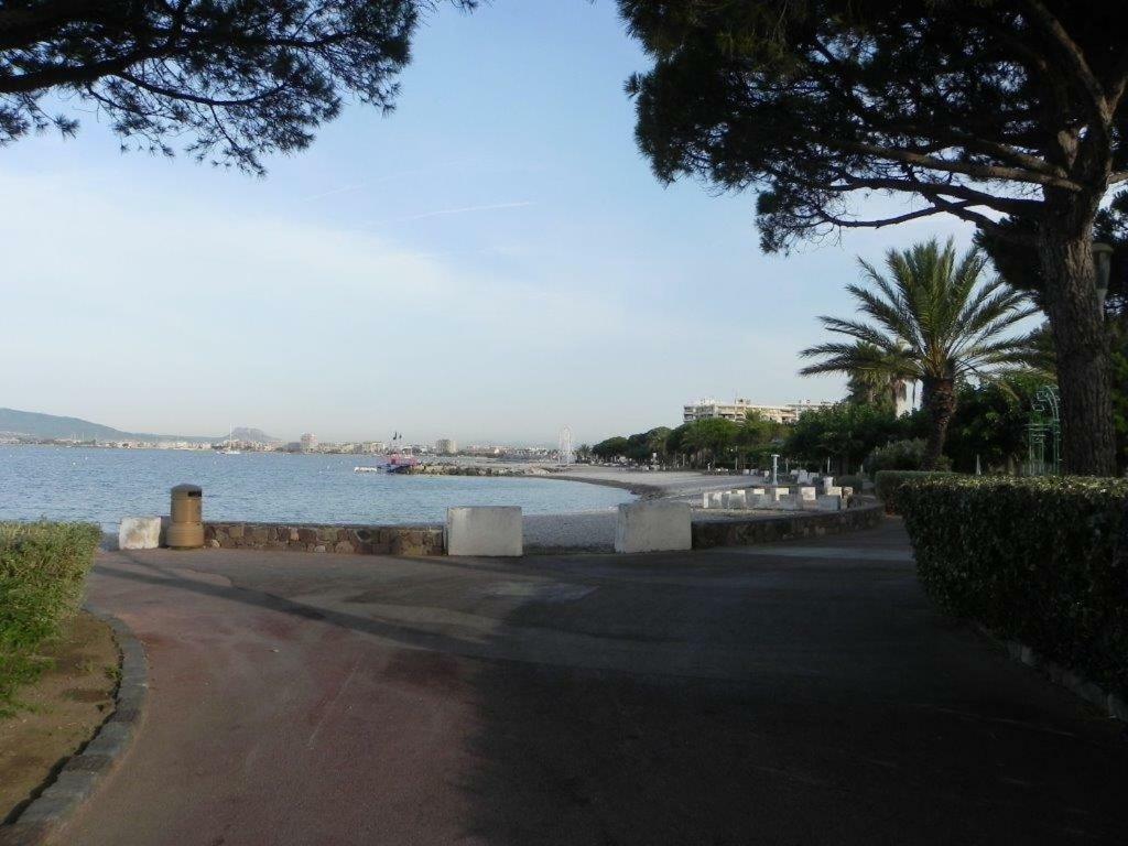 B&B Le Clos Des Vignes Saint Raphael Kültér fotó