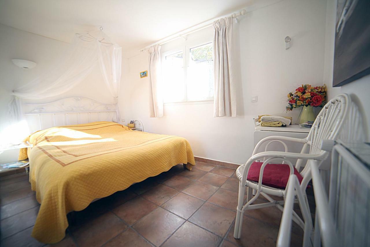B&B Le Clos Des Vignes Saint Raphael Kültér fotó